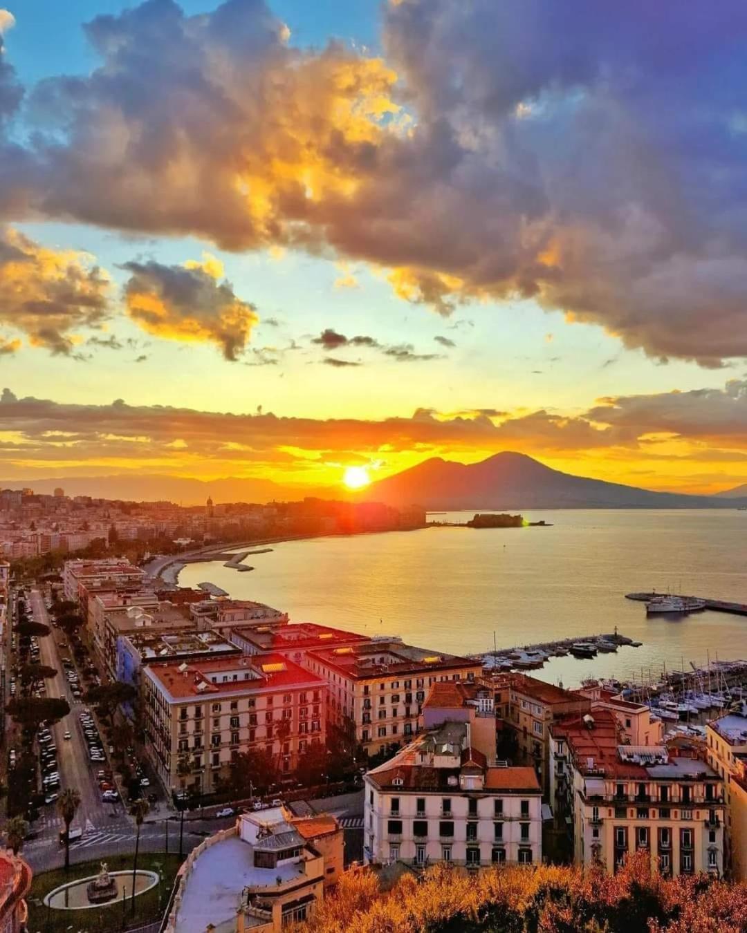 Naples Luxury Suites B&B 외부 사진