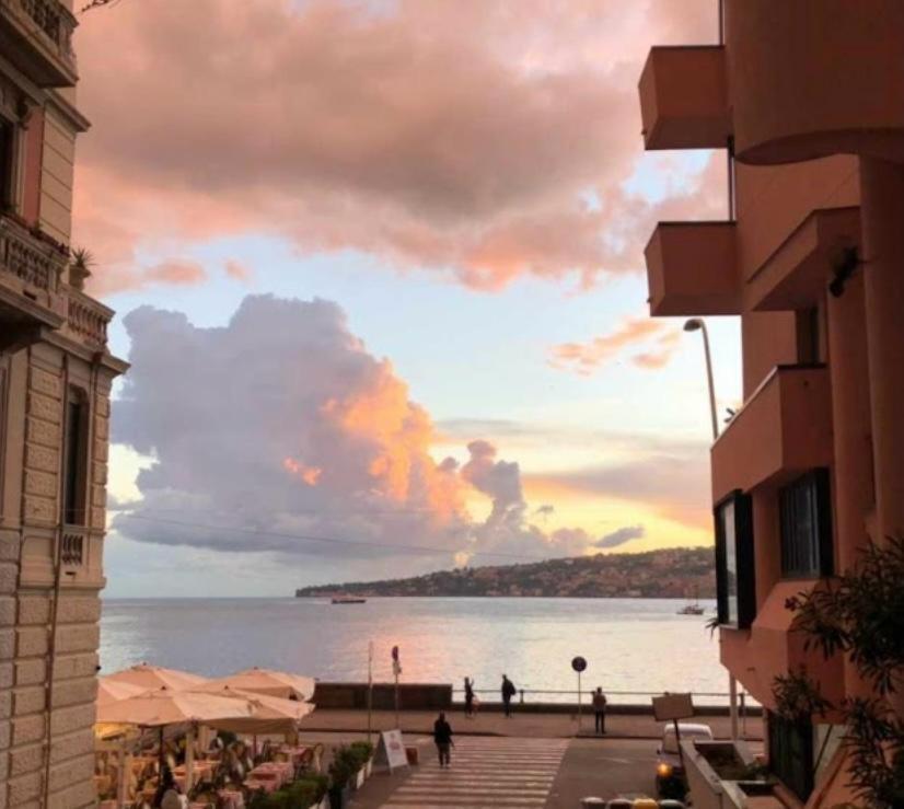 Naples Luxury Suites B&B 외부 사진
